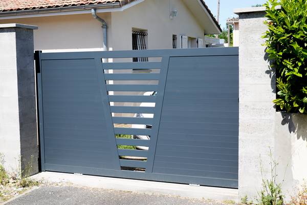 Installateur portails et clôtures aluminium, Roanne, Les Ouvertures Melot