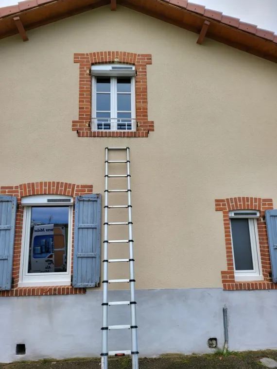 Pose de fenêtres et volet roulant solaire à Roanne