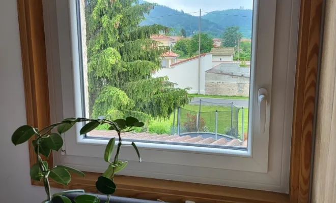 POSE DE FENETRE ET DE VOLET ROULANT SOLAIRE